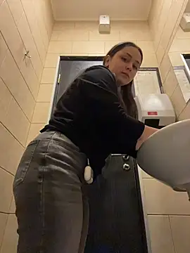 XXX chat uživo modela EvelynFly