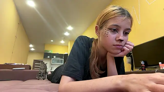 LinZavr webcam show