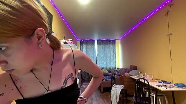 LinZavr's Live XXX Chat