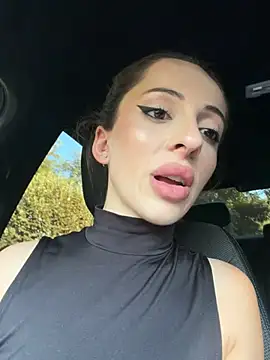 MoonLinaa webcam show