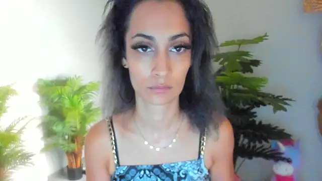 SierraFaye Chat XXX in diretta