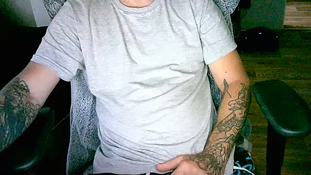 RiskRoll Webcam Show
