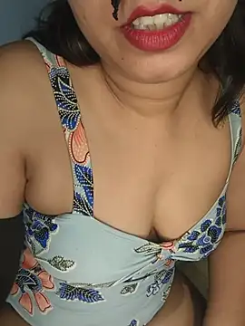 Elina_couple_ Adlı Modelin Canlı XXX Sohbeti