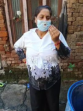 priyasharma0101's Live XXX Chat