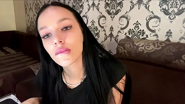 Czat XXX na żywo – EmmyHoney1