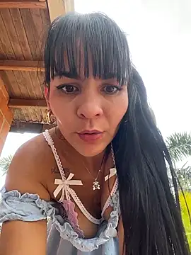 LuxeBrunetteXXX 网络视讯表演