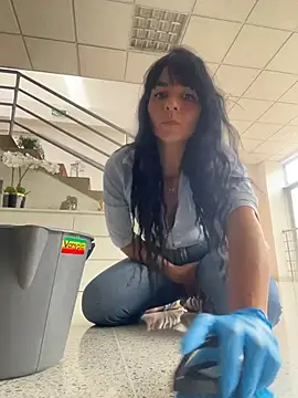 LuxeBrunetteXXX: вебкам-шоу