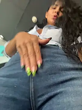 LuxeBrunetteXXX Webcam Show