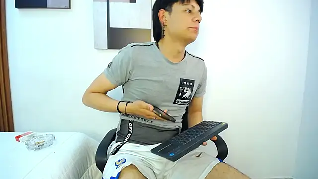 Luucky_Strike Webcam Show