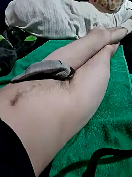 Show modela AllwaysHornyJames na web-kameri