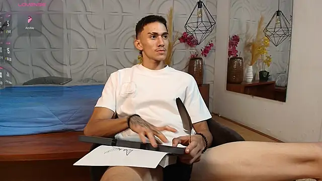 Show de DemondSalvatore na webcam