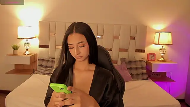 Miss_isaa_X 在線直播表演
