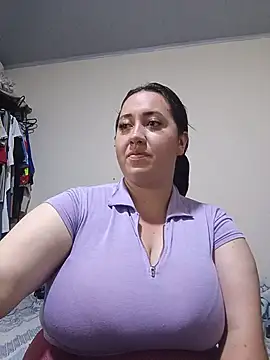 Kiradolll's Live Chat Room
