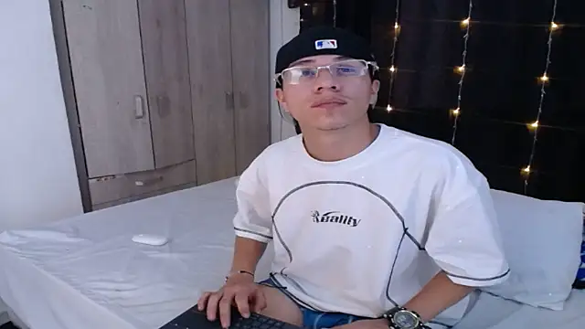 Anyelo_miuller99n Webbikameraesitys