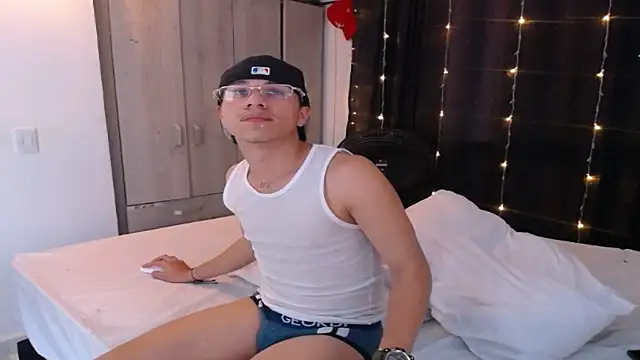 Anyelo_miuller99 Webcamshow