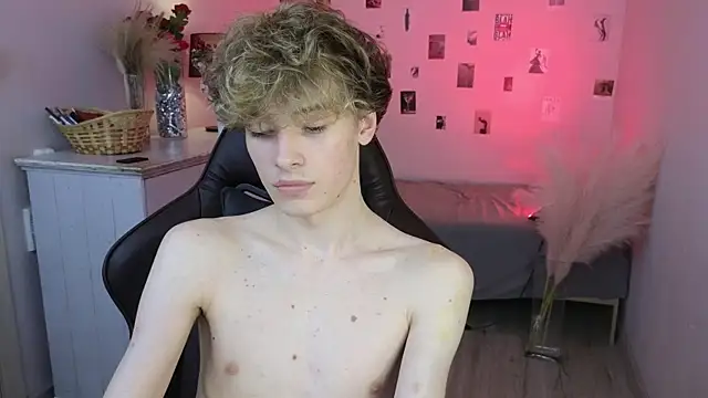 Вебкам-шоу kevingarsiaa