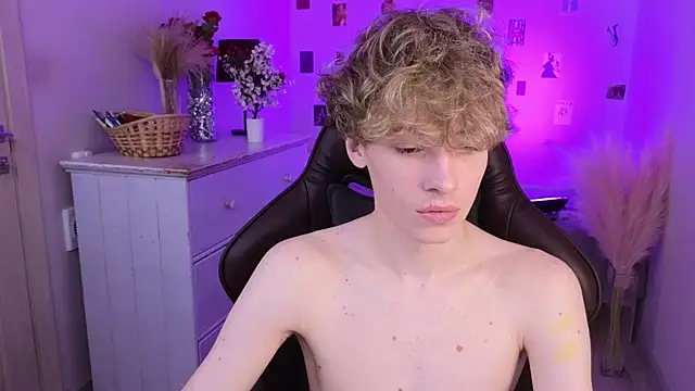 kevingarsiaa – webcam-show