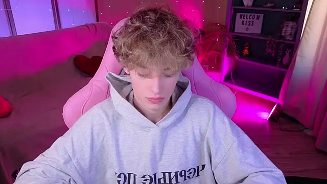 kevingarsiaa – webcam-show