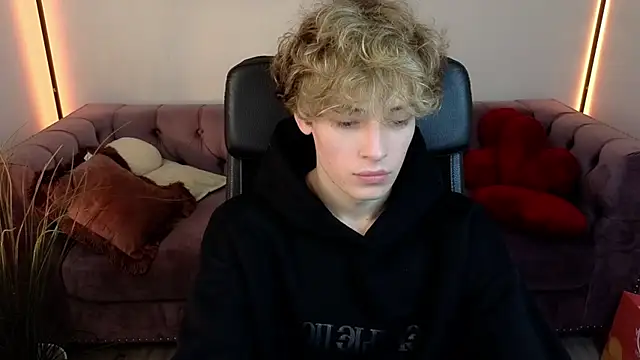 kevingarsiaa webkamerás műsora