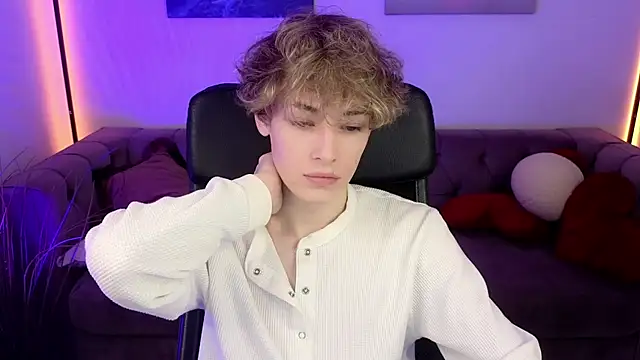 Webkamerová show kevingarsiaa