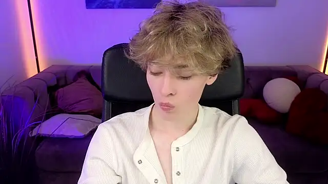 kevingarsiaa – webcam-show