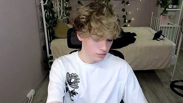 Webkamerová show kevingarsiaa