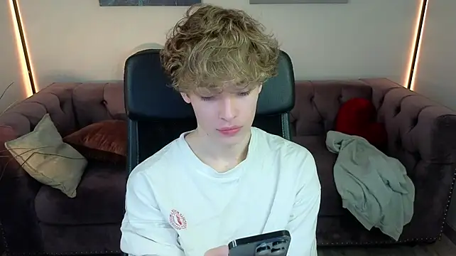 kevingarsiaa webcam show