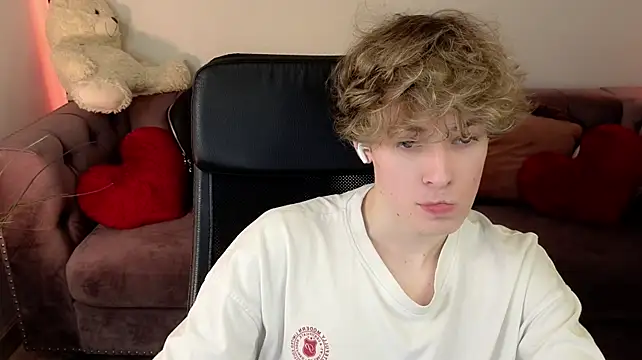 Webkamerová show kevingarsiaa