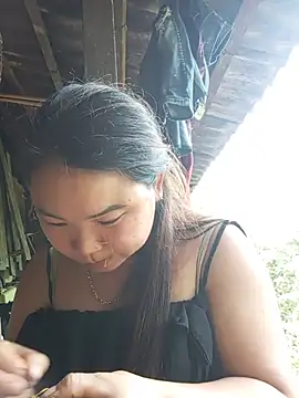 Linh-miulu's Live XXX Chat