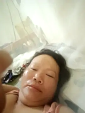 Živý XXX chat Queenie9z