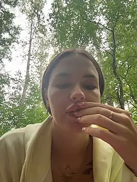 MiaCatt XXX чат на живо