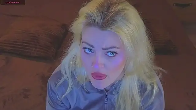 TalloriBloom's Webcam Show