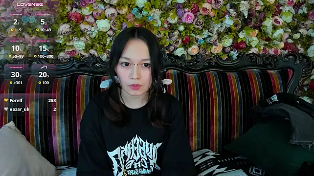 AriettiHamoeのライブXXXチャット