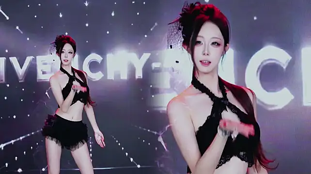 GIVENCHY-001 网络视讯表演