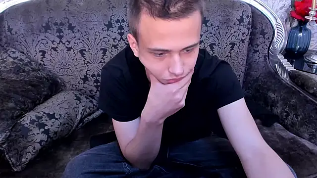 lucaskaur Шоу с уебкамера