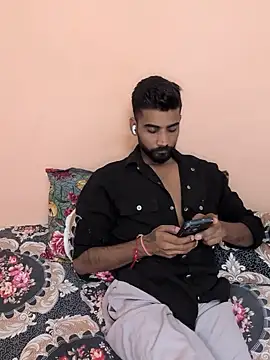 bisexual_yhh Webcam Show