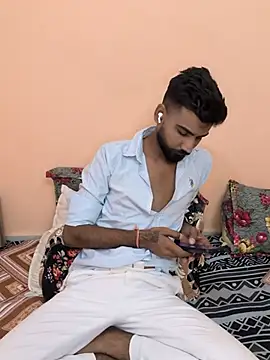 bisexual_yhh Webcamshow