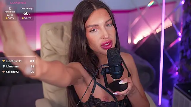 JasminBee: απευθείας συνομιλία ΧΧΧ