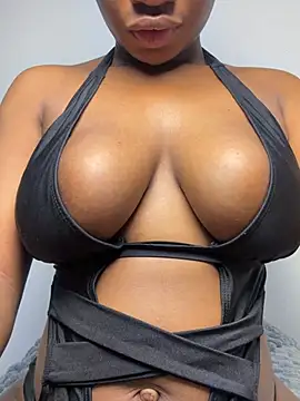 Bellafrenchy Show in webcam
