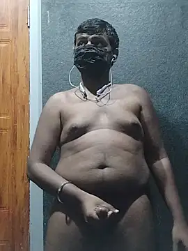 Show modela sissybar na web-kameri