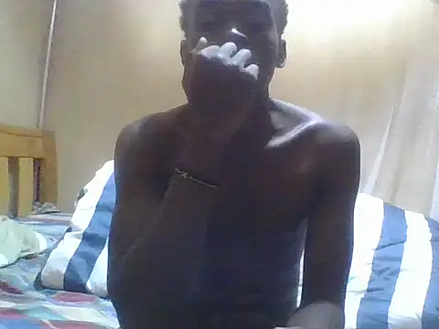 myles_erqt Show in webcam