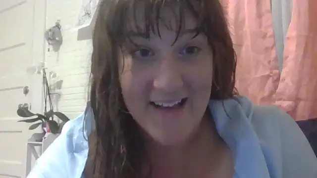 babyally2 Show in webcam