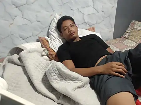 Hornylau Pertunjukan Webcam