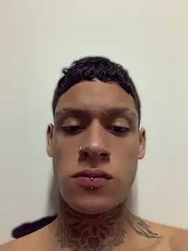 sebas_cadavid Show in webcam