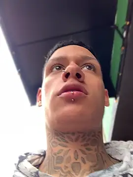 sebas_cadavid's Webcam Show
