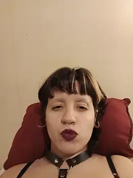 julietverss' Live XXX Chat