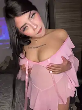 Zephyra_Rose Adlı Modelin Canlı Sohbet Odası