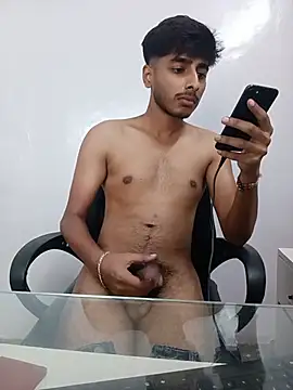 ArckedlinerTempt Show Webcam