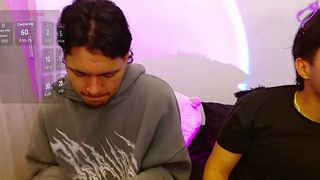 Duolatinhot69: διαδικτυακό σόου στην κάμερα