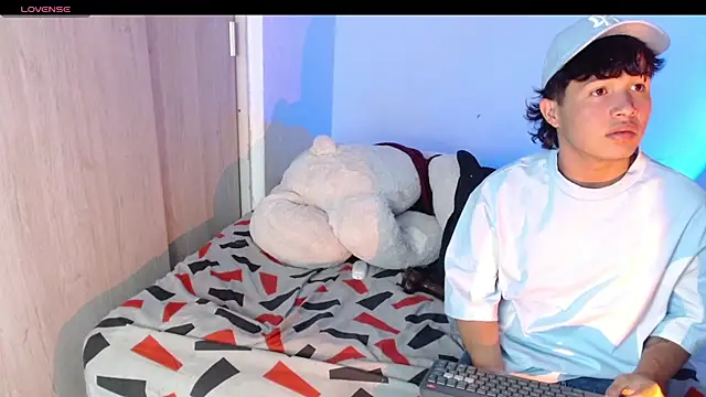 Duolatinhot69 Adlı Modelin Web Kamerası Şovu